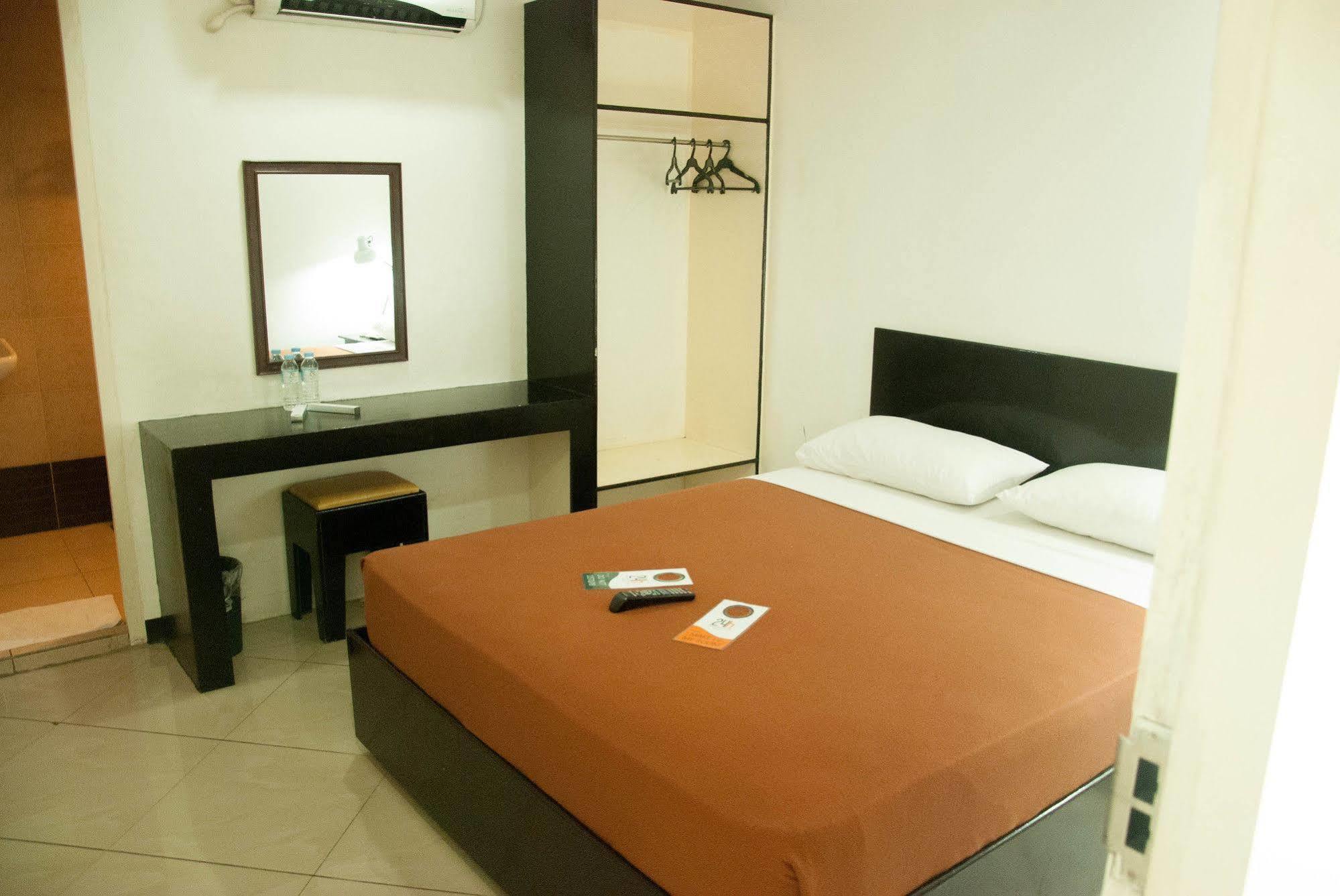 סן פדרו מקאטי Zen Rooms Basic La Paz מראה חיצוני תמונה