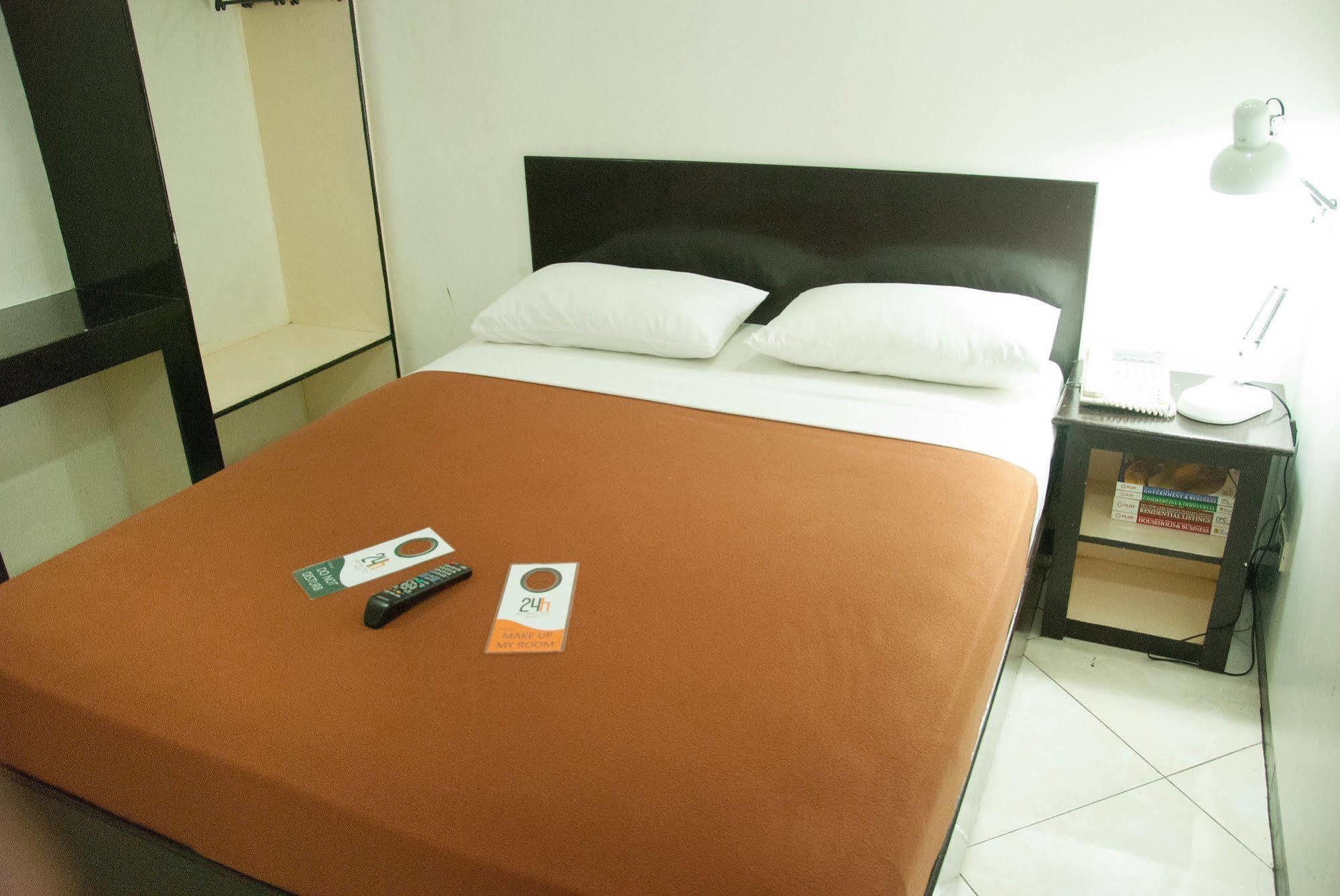 סן פדרו מקאטי Zen Rooms Basic La Paz מראה חיצוני תמונה