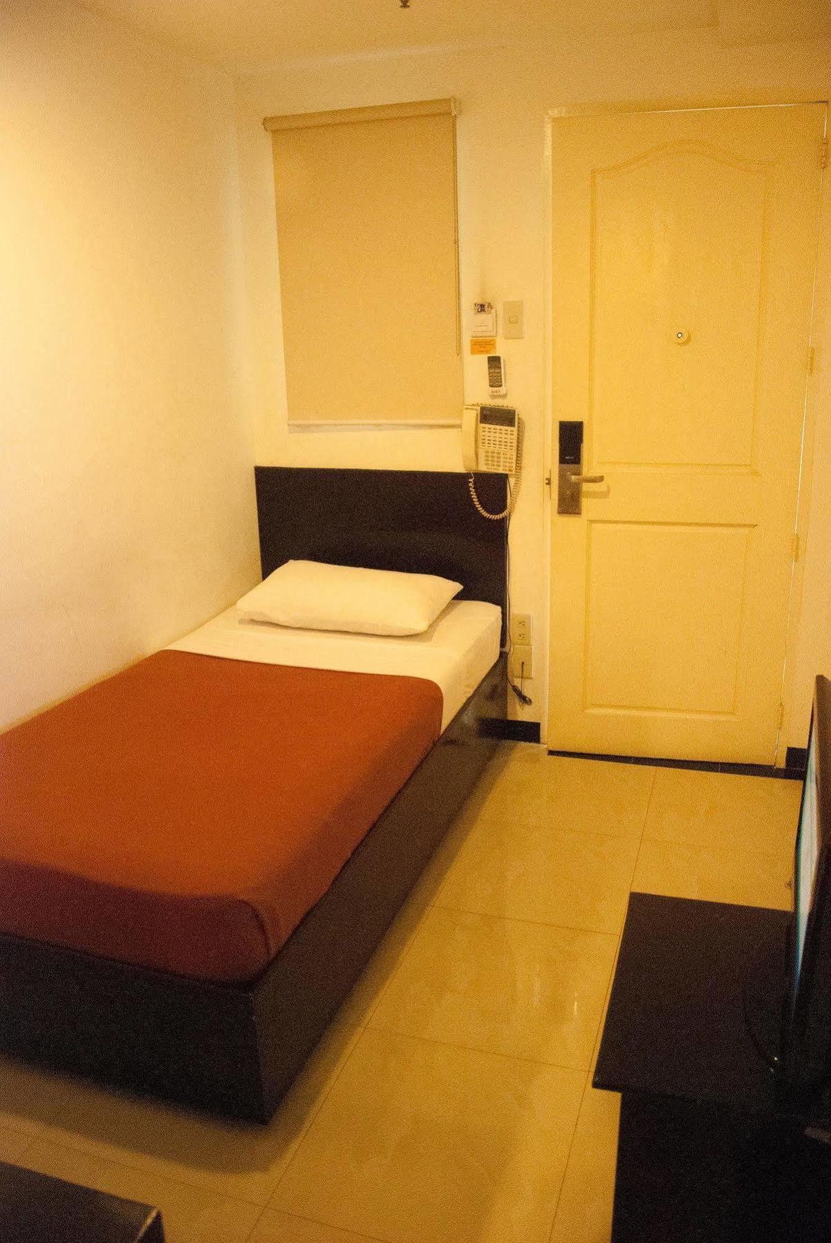 סן פדרו מקאטי Zen Rooms Basic La Paz מראה חיצוני תמונה